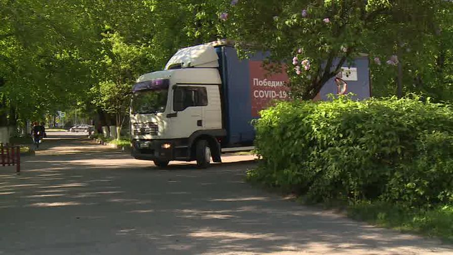В Псков привезли партию лекарств и средств защиты из Москвы
