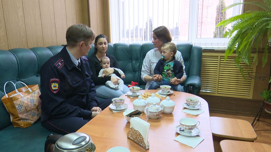 Псковские правоохранители помогли латышской семье вернуться домой