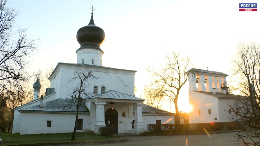 Реставраторы обнаружили в Пскове неизвестные ранее фрески XVI века