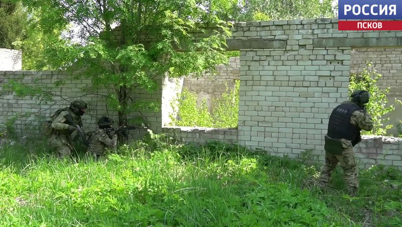 И порядок охраняют и спецоперации проводят. Сегодня ОМОН отмечает очередную годовщину создания подразделения