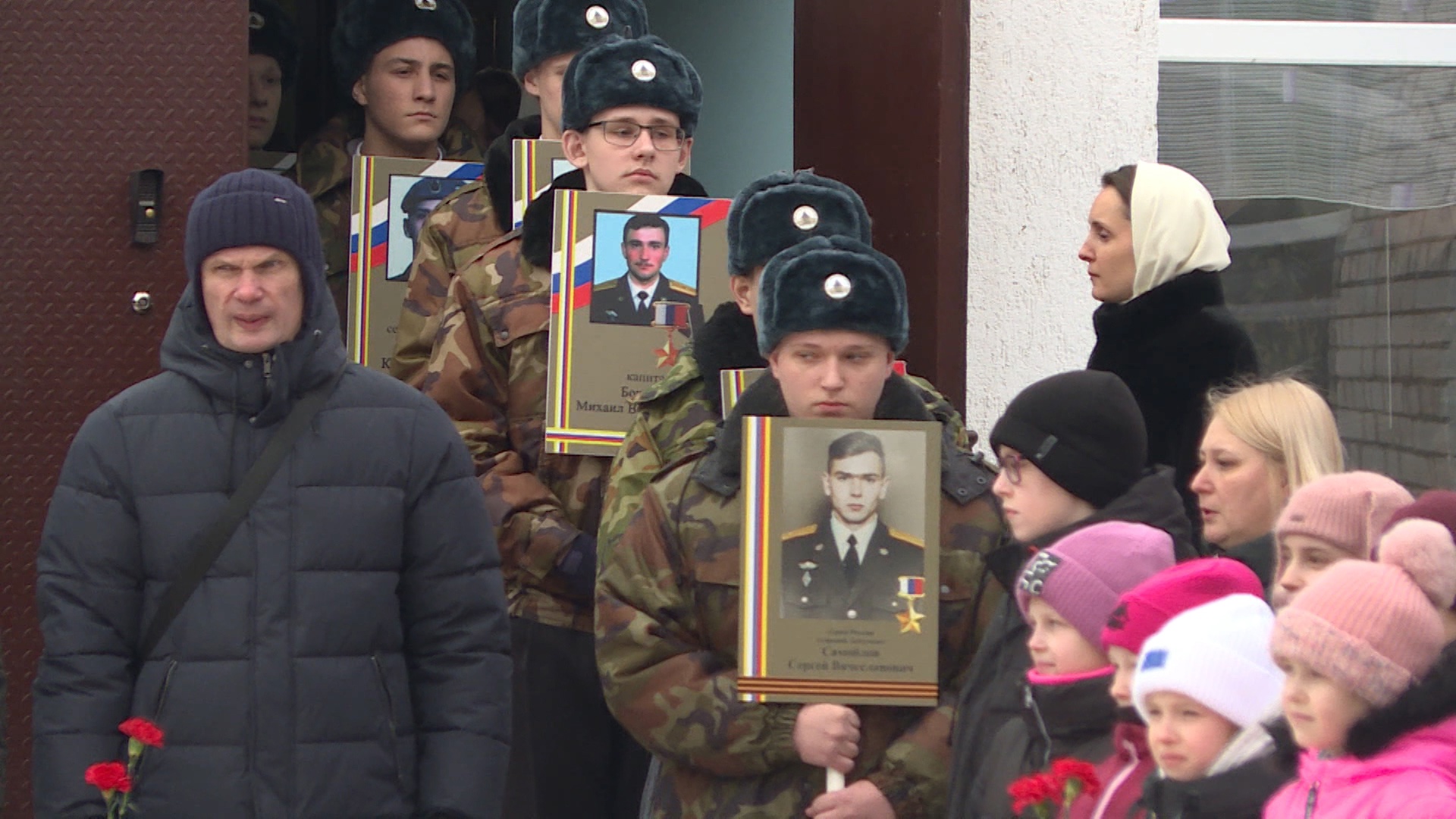 В социально-экономическом лицее №21 сегодня вспоминали Героя России Сергея Самойлова