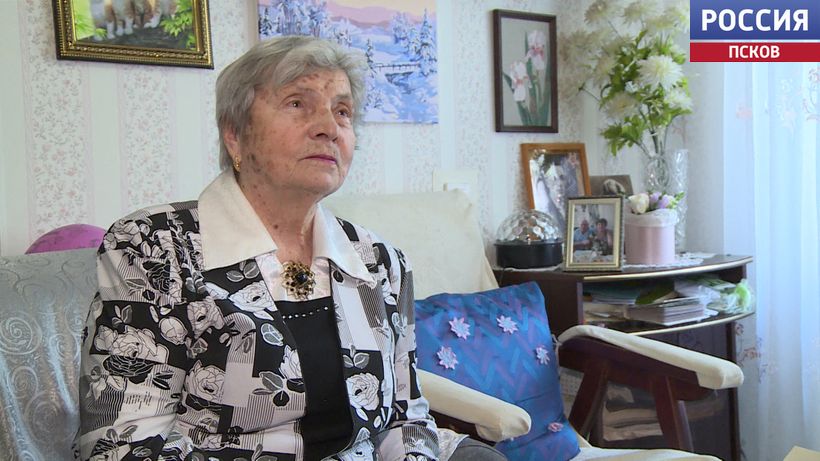 Пережила войну, работала в Сталинграде и Якутии, а теперь помогает бойцам СВО. Нина Якшина поделилась своими воспоминаниями