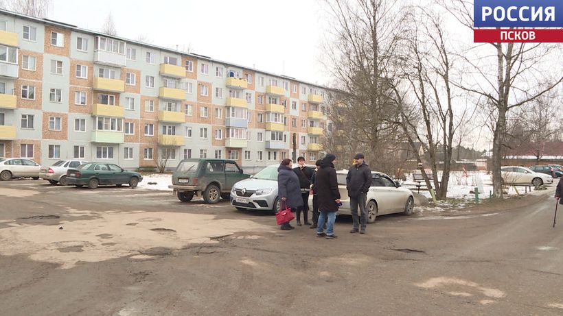 Что стало причиной аварийного состоянии дороги на Заводской в Печорах? 