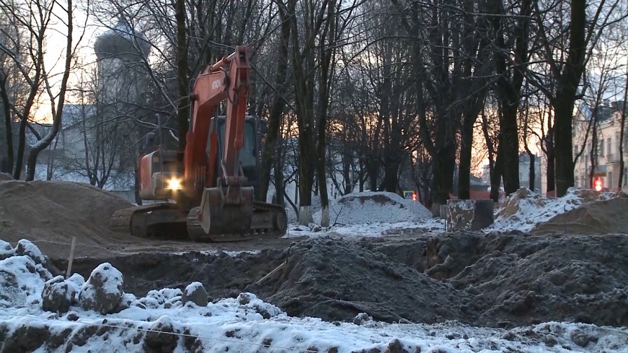 На улице Леона Поземского в Пскове идет замена коммуникаций 