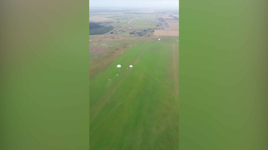 Прыжок с парашютом в подарок от ГТРК «Псков». Победительница конкурса поделилась впечатлениями от полёта