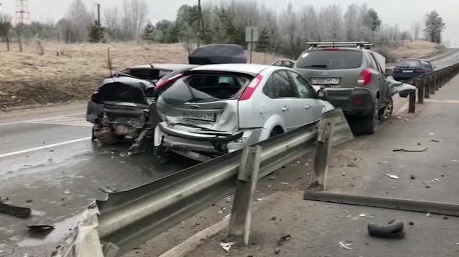 ДТП с четырьмя автомобилями устроил пьяный водитель на Ленинградском шоссе