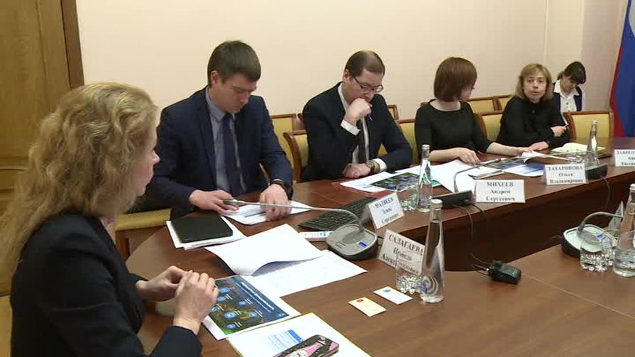 Для удобства льготников в Псковском регионе намерены ввести специальную банковскую карту