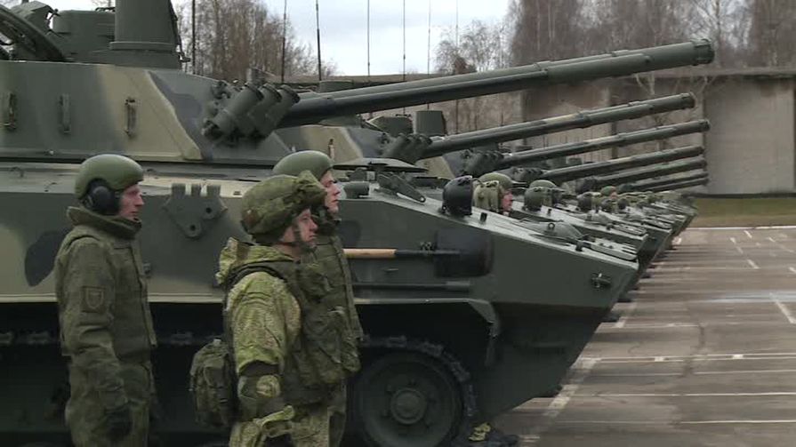 В Псковскую дивизию поступила новейшая боевая техника 