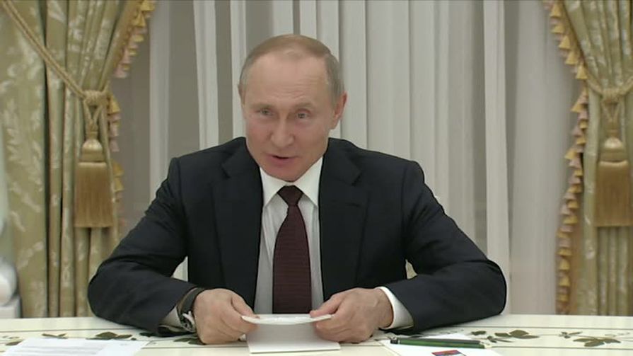 Владимир Путин обсудил поправки в Конституцию с главами думских фракций