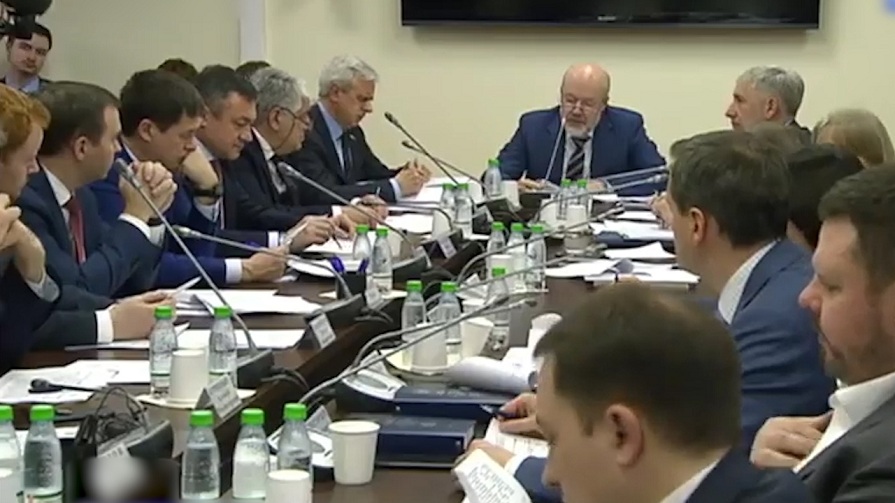 Михаил Ведерников призвал псковичей принять активное участие в голосовании по поправкам в Конституцию 