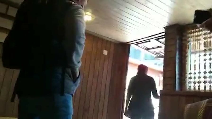 Незаконную работу бани на Крестовском шоссе пресекли псковские полицейские