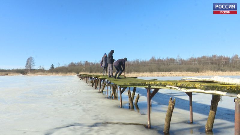 Жители псковской деревни Нимолва рискуют остаться без моста