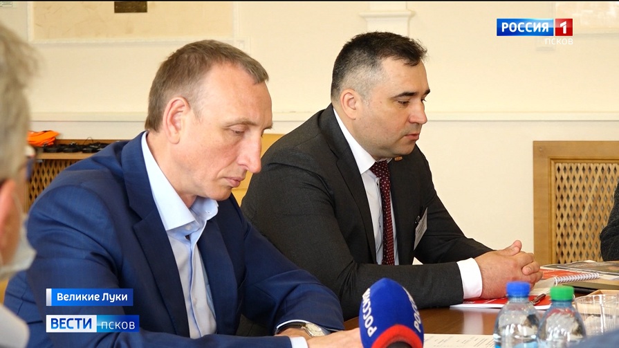 Александр Козловский на заводе «Микрон» провел рабочую встречу с великолукскими производственниками