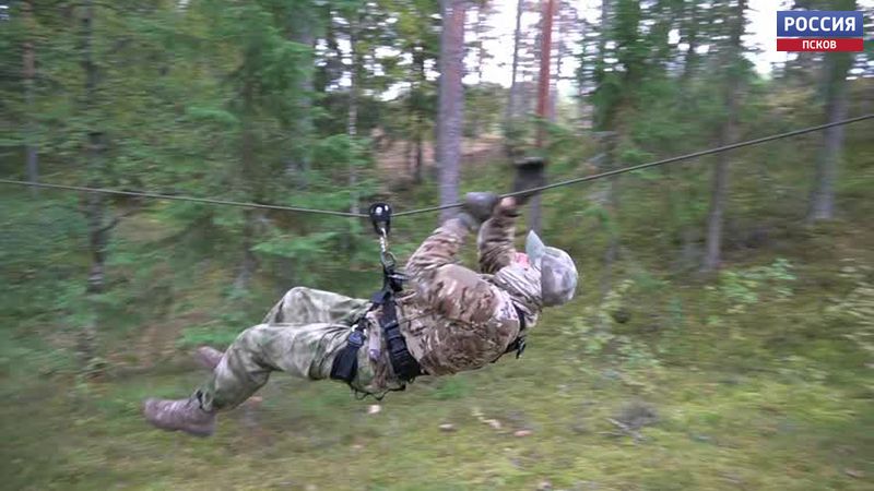 Сотрудники СОБР прошли огневую, физическую, высотную и медицинскую подготовки
