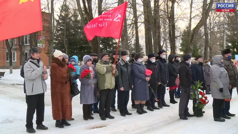 Лыжный забег провели в Дедовичах в честь годовщины освобождения