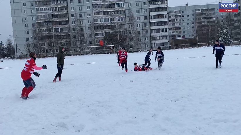 Псковские студентки ПсковГУ взяли серебро на турнире по снежному регби