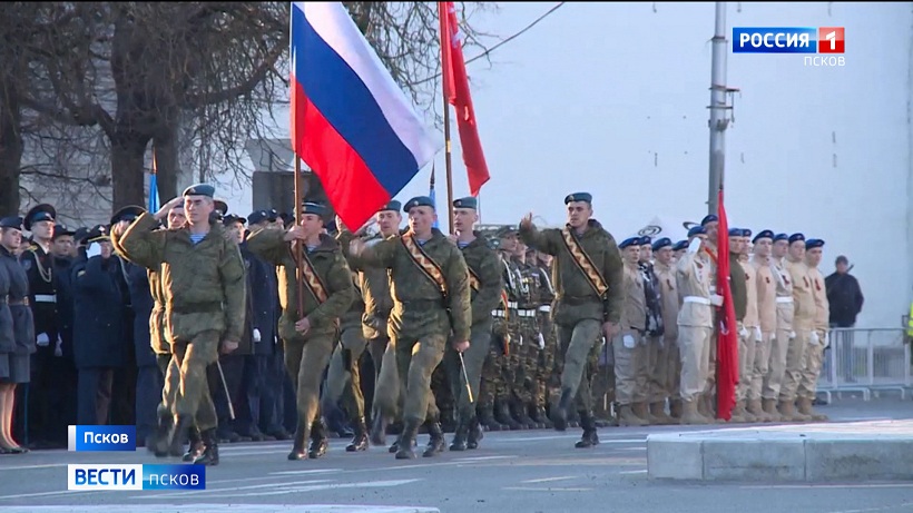 Прямое включение с репетиции Парада Победы в Пскове