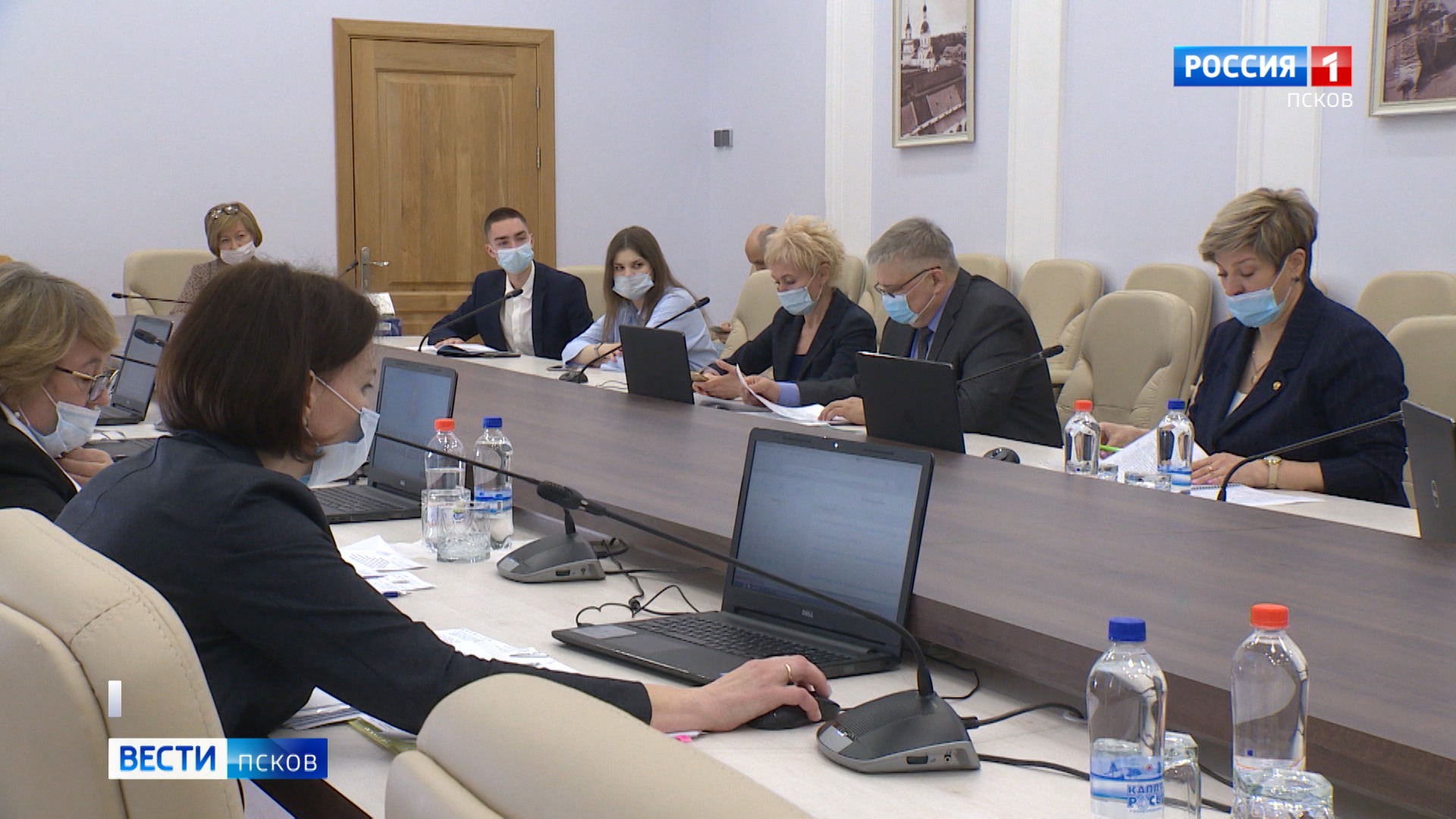 Региональные уполномоченные представили доклады по итогам годовой работы на комитетах областного Собрания депутатов