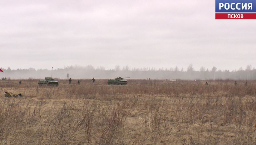 На полигоне под Псковом проходят практические занятия десантников