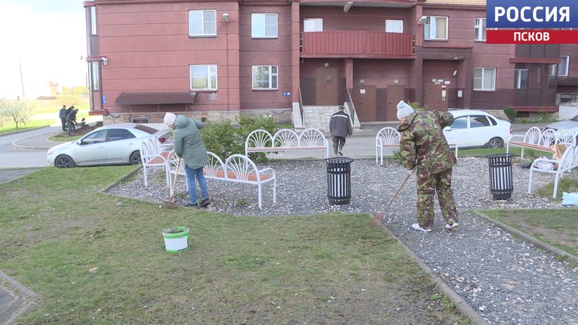 Жители Пскова приняли участие во всероссийском субботнике