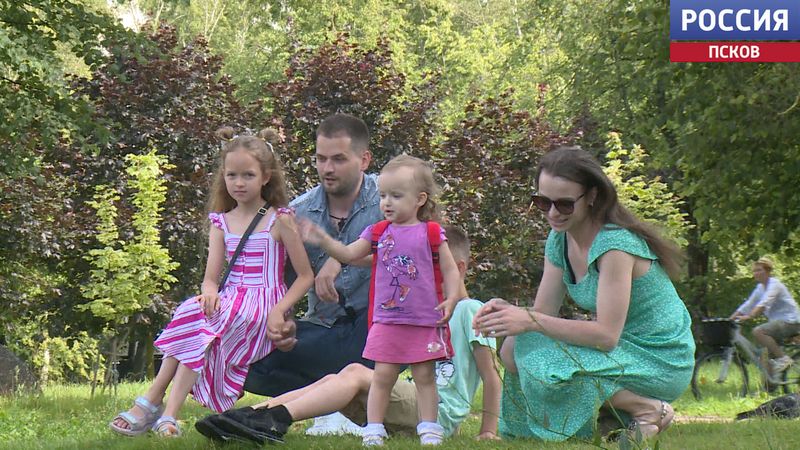 Чтобы говорить на русском и ценить великое прошлое. В Псков приехала очередная семья переселенцев из Эстонии