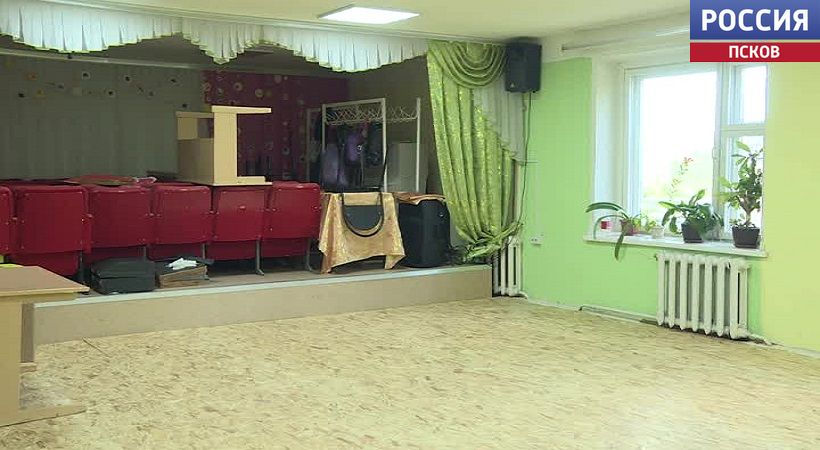 В Палкинской детской школе искусств продолжается ремонт