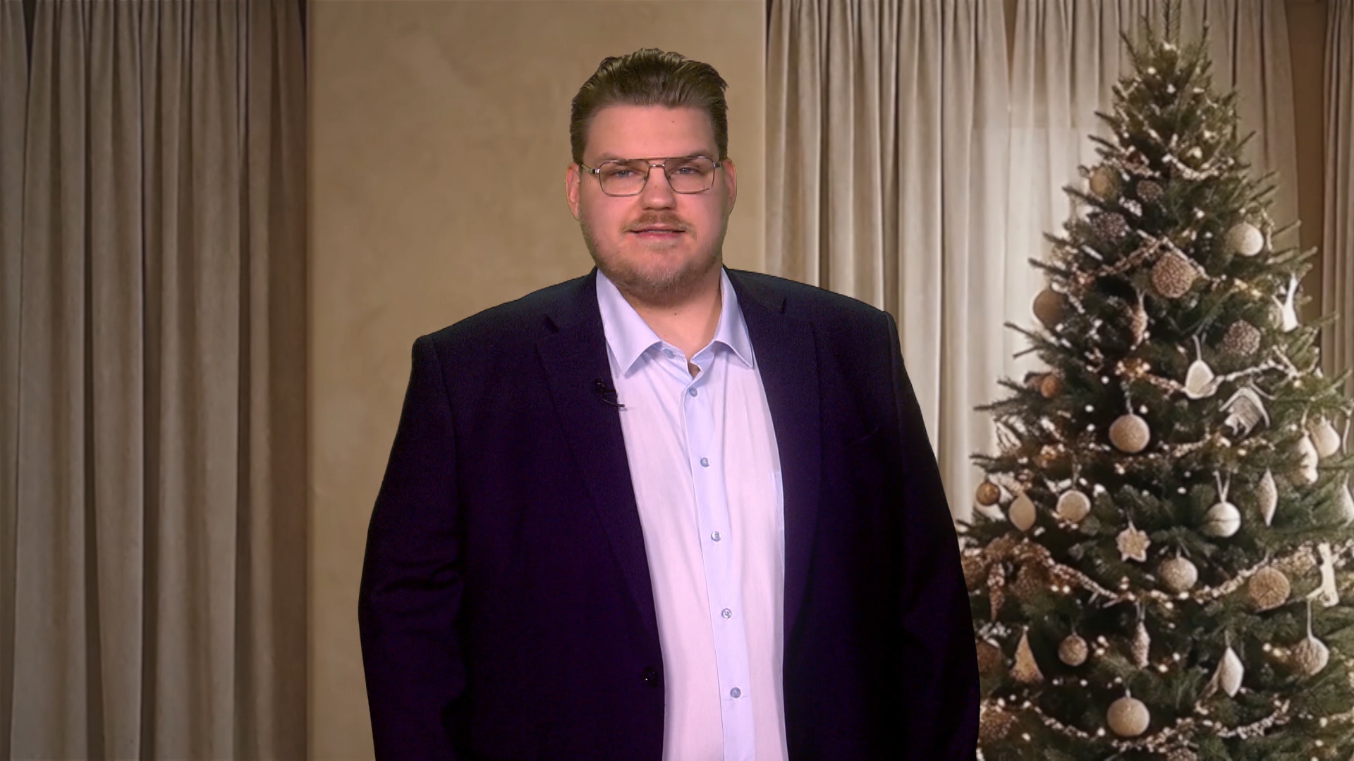 Чтобы дом был полной чашей. Директор по производству Псковского хлебокомбината пожелал жителям региона всех благ в наступающем новом году