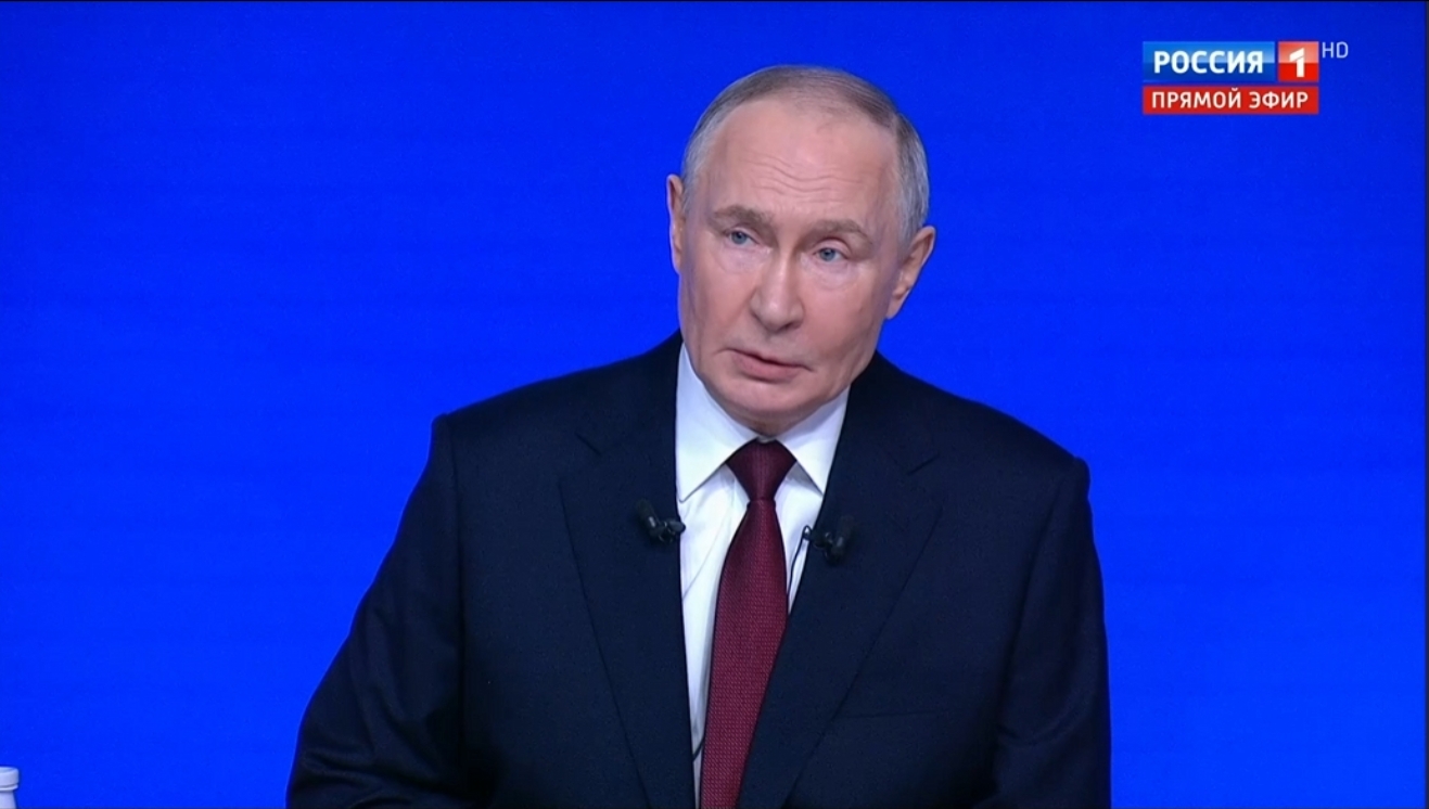 Самые острые темы и около 80 вопросов от российских и зарубежных журналистов. Владимир Путин подвел итоги года