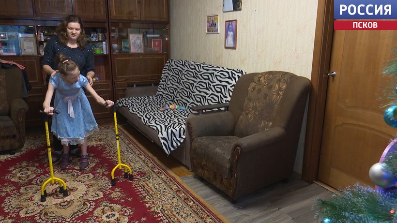 С огромной силой духа и невероятным трудолюбием. 12-летней Насте Андреевой нужна наша помощь