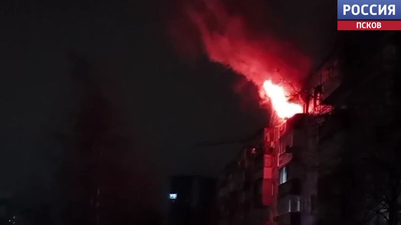 Двойная трагедия в Псковской области: гибель людей на пожаре и смертельное ДТП