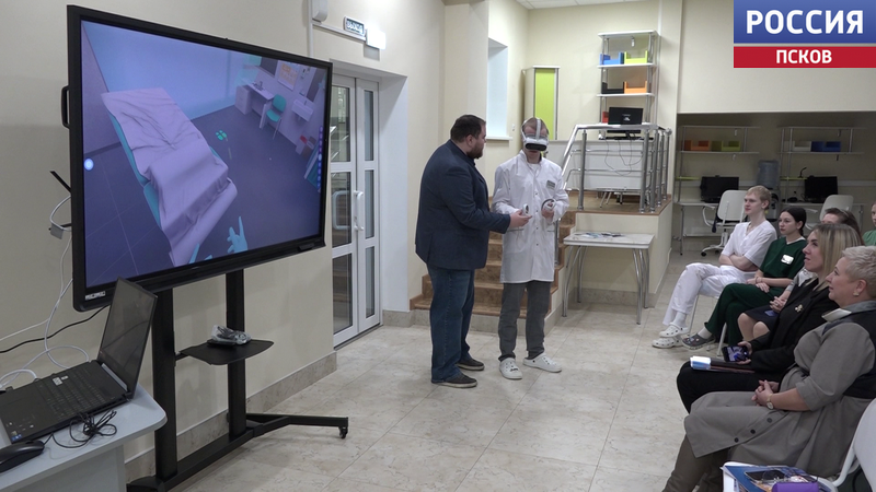 Не вместо преподавателя, а в помощь. В Великолукском медколледже планируют открыть фиджитал-центр
