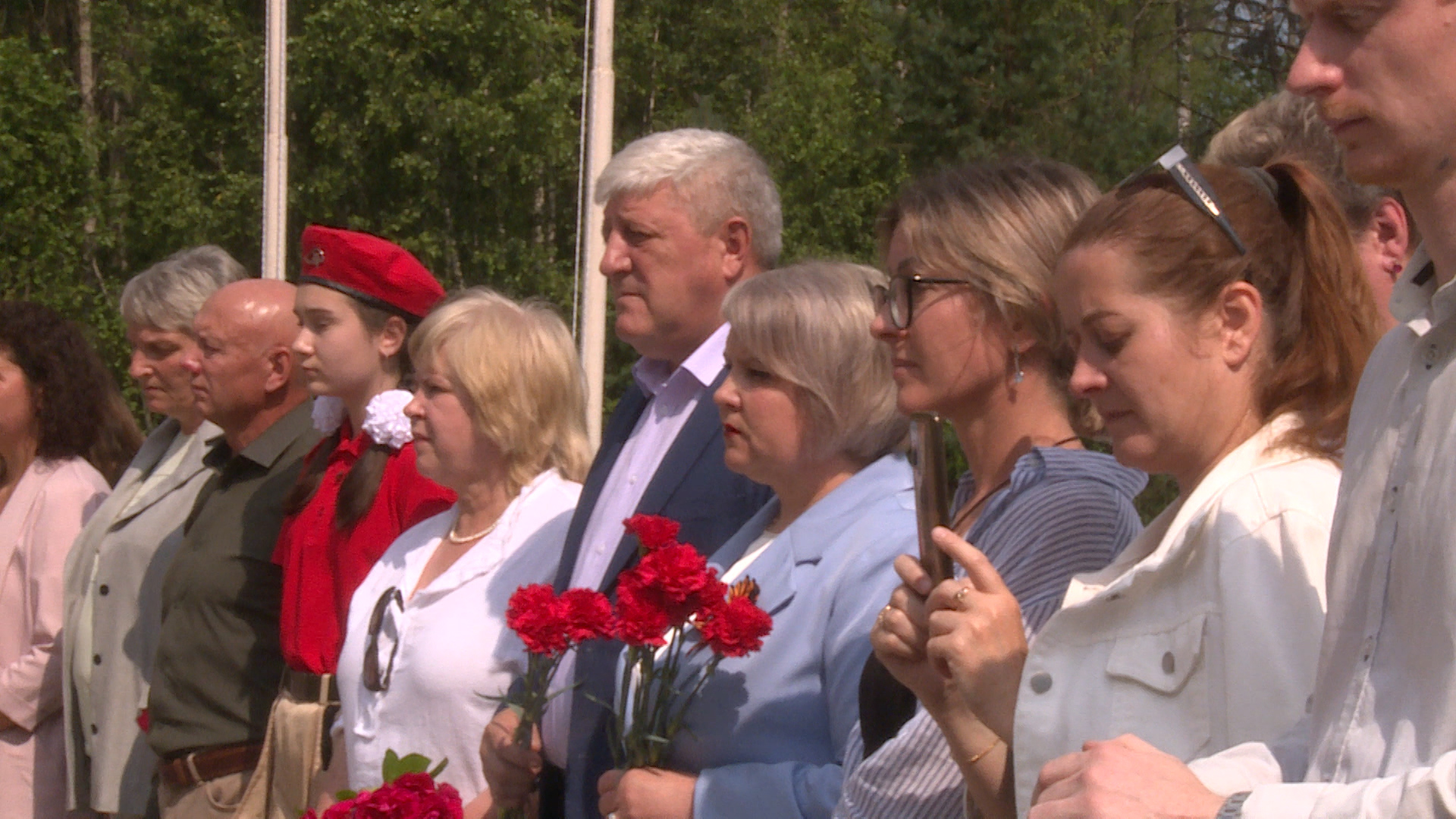 Семья спустя 80 лет нашла своего героя: в Пушкиногорском районе перезахоронили останки Павла Маленьких