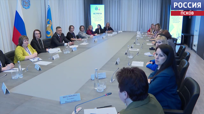 Михаил Ведерников провел встречу с общественниками по поддержке участников СВО и их семей