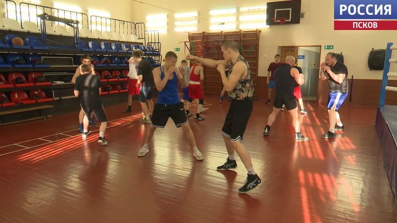 Боксер с говорящей фамилией. "Вести" убедились, у нашего спортсмена на всероссийских соревнованиях есть все шансы на победу