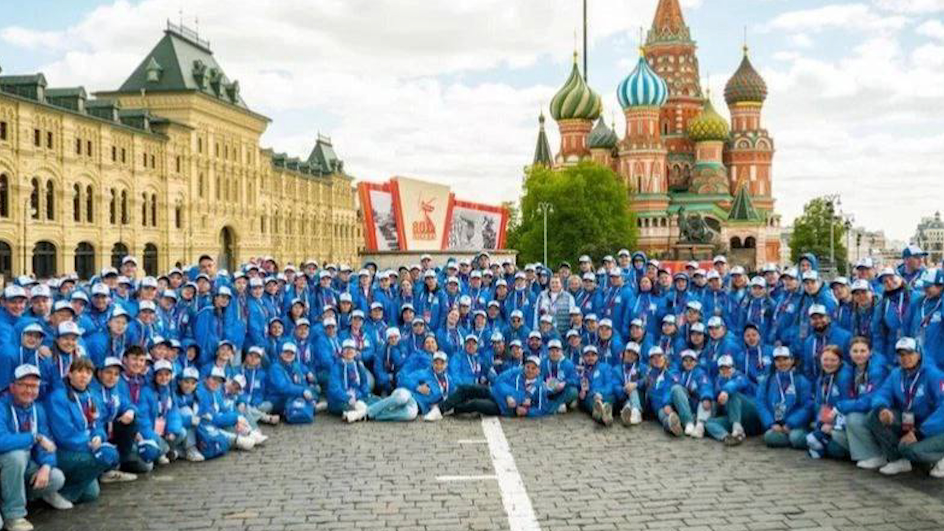 Жители Псковской области поделились впечатлениями от парада 9 мая в Москве