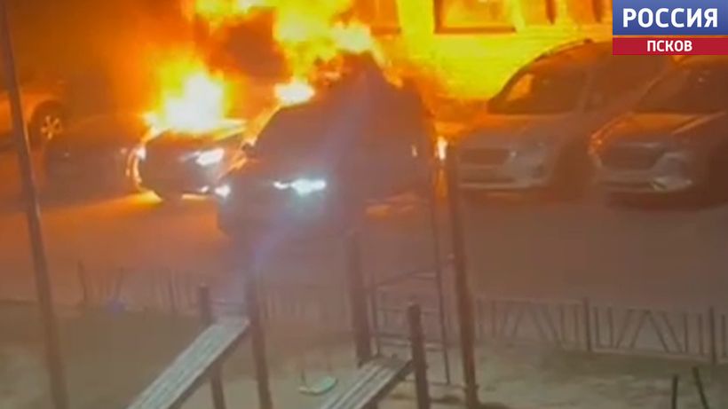 В Пскове задержали поджигателей иномарки