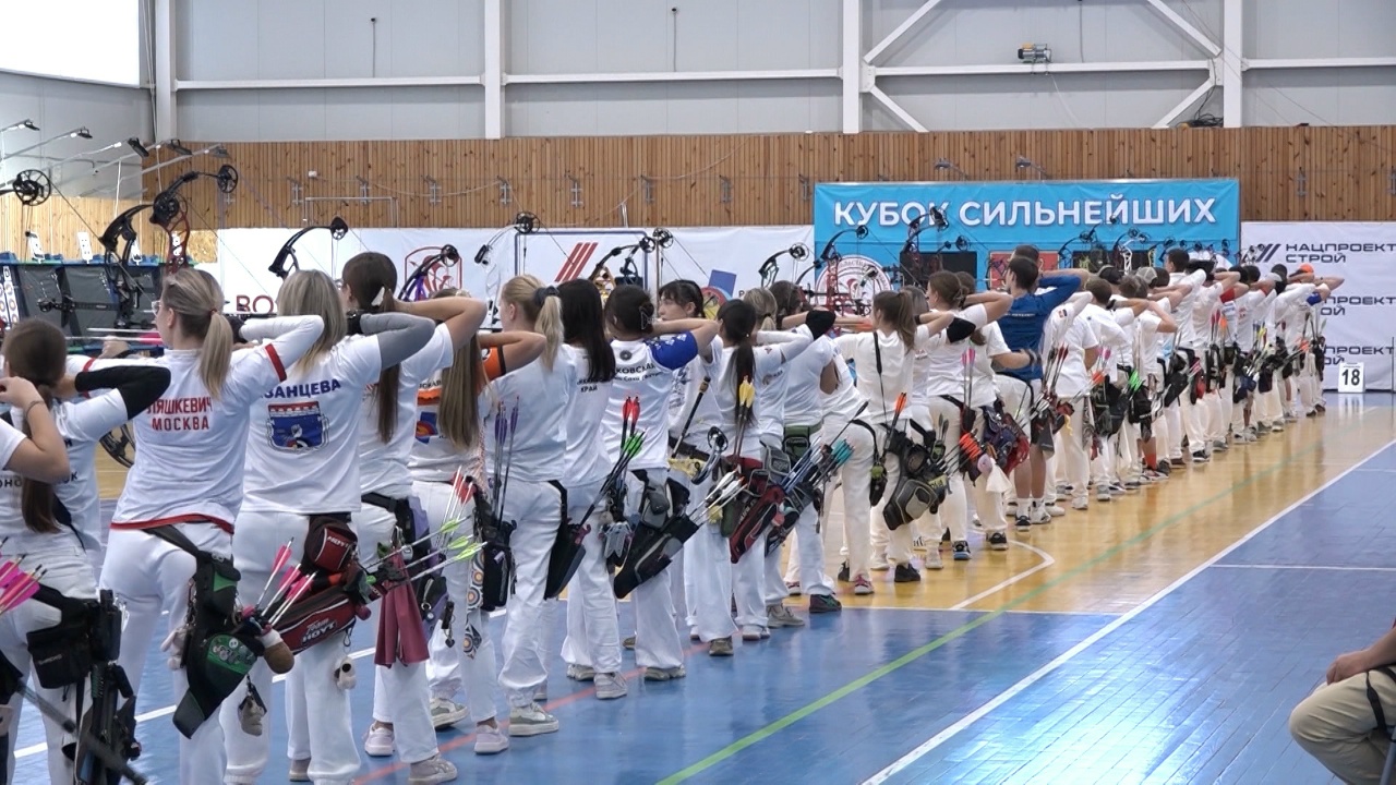 Великолукская лучница Александра Савенкова стала победителем "Кубка сильнейших"