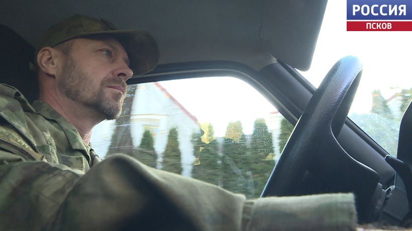 Счет шел на мгновения. Псковский дружинник Евгений Соколов спас пострадавшего в ДТП