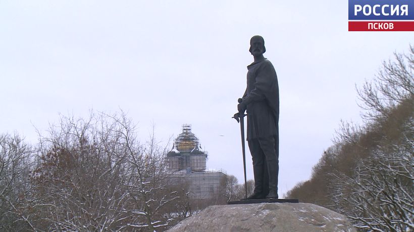 В Пскове торжественно открыли памятник князю Довмонту