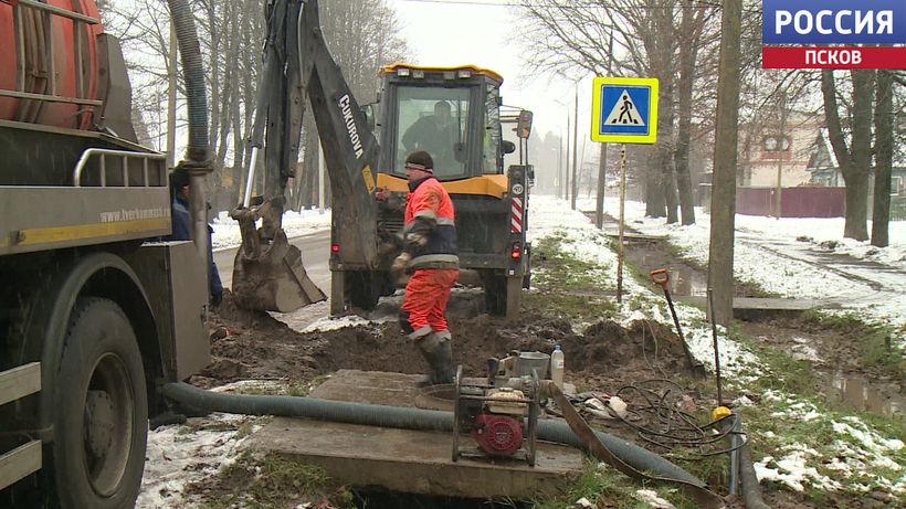  Специалисты "Горводоканала" завершают ремонт сетей в Гдове