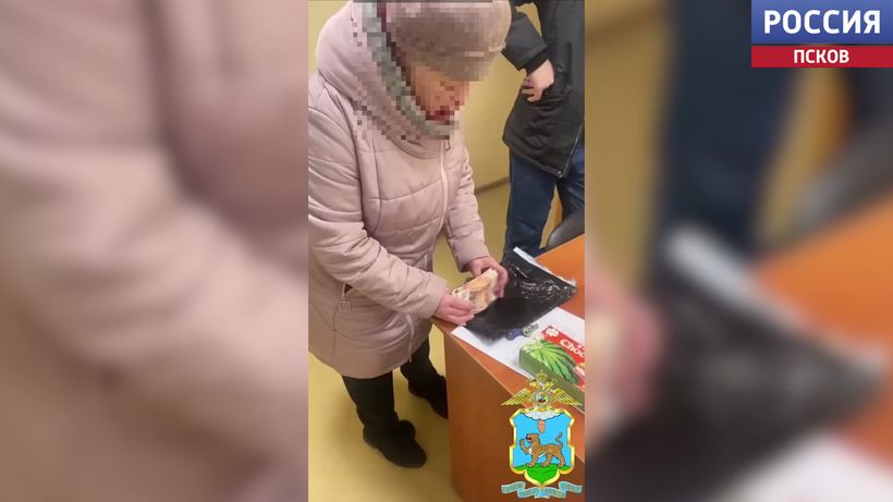 Великолукские полицейские предотвратили обман пенсионерки