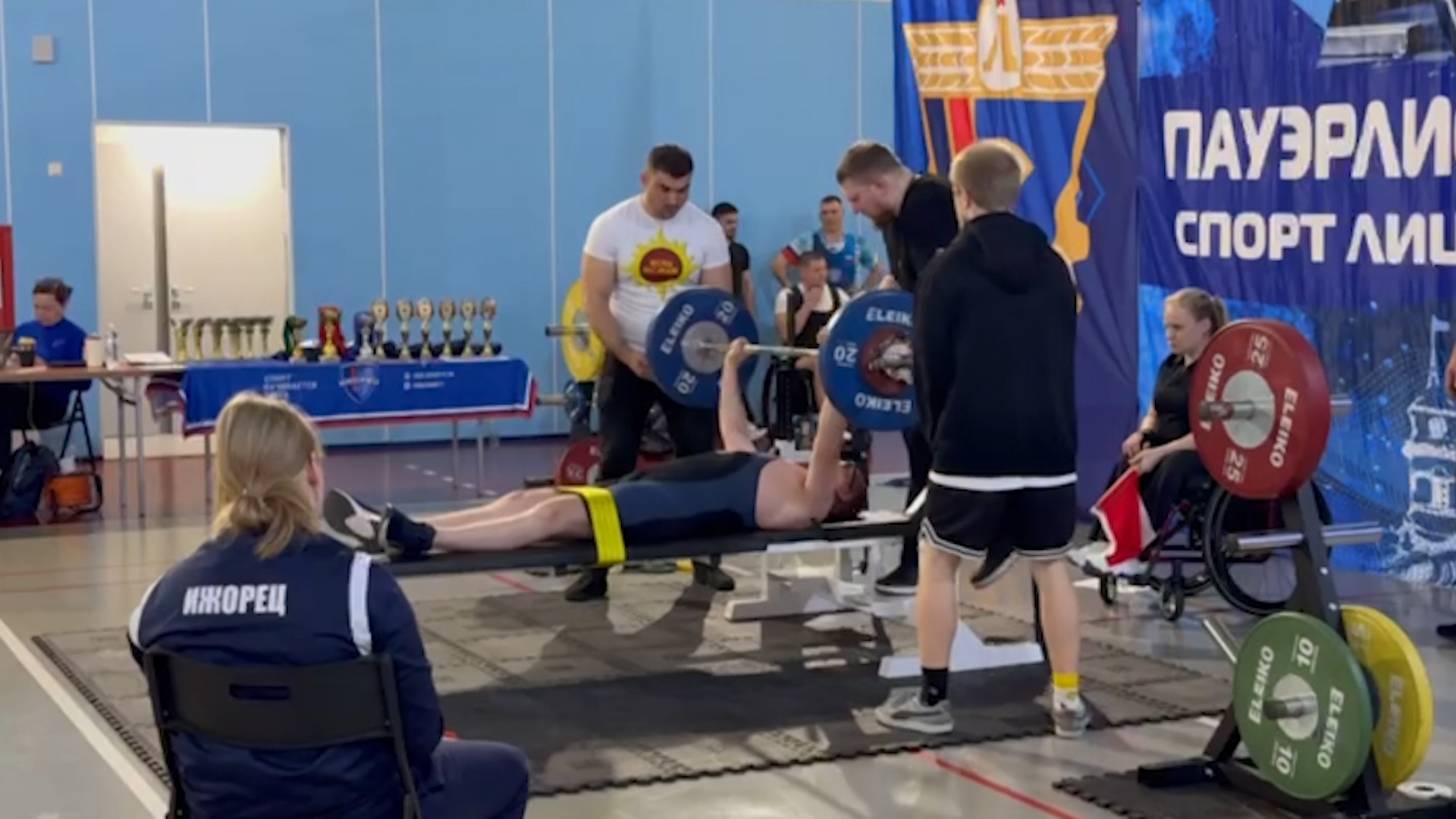 Псковские парапауэрлифтеры взяли командную бронзу и золото в личных зачетах в Колпино
