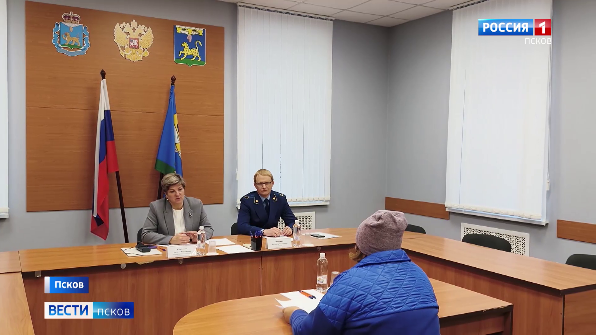 Права ребенка и семейные вопросы. Детский омбудсмен и прокурор провели прием граждан