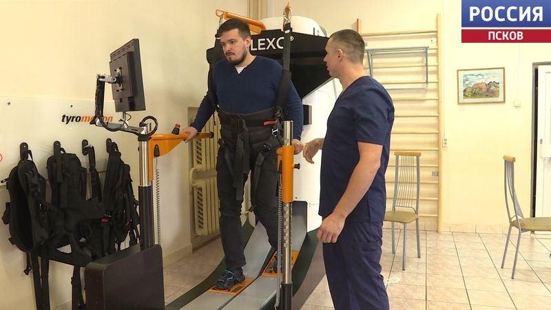 Реабилитация для возвращения к мирной жизни: как в Псковском госпитале помогают участникам СВО восстановиться после ранений