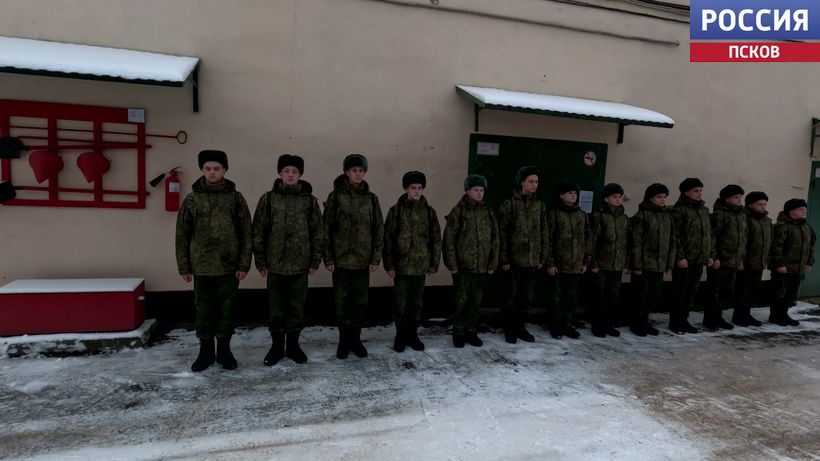 Псковские призывники отправились нести службу на границу в Ленинградскую область