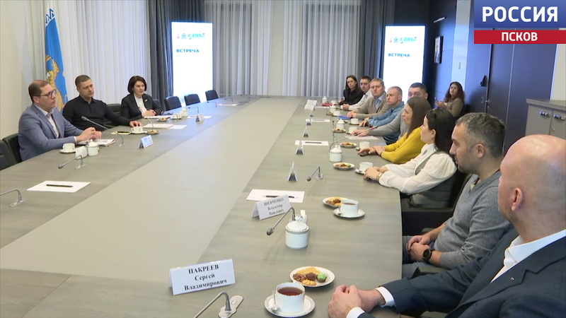 Участники СВО представили губернатору свои бизнес-проекты после обучения