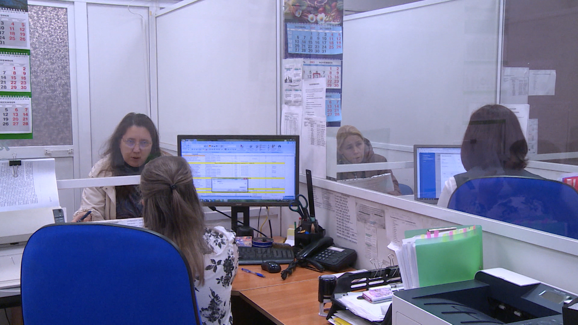 Более 1200 псковичей уже сменили страховщика пенсионных накоплений