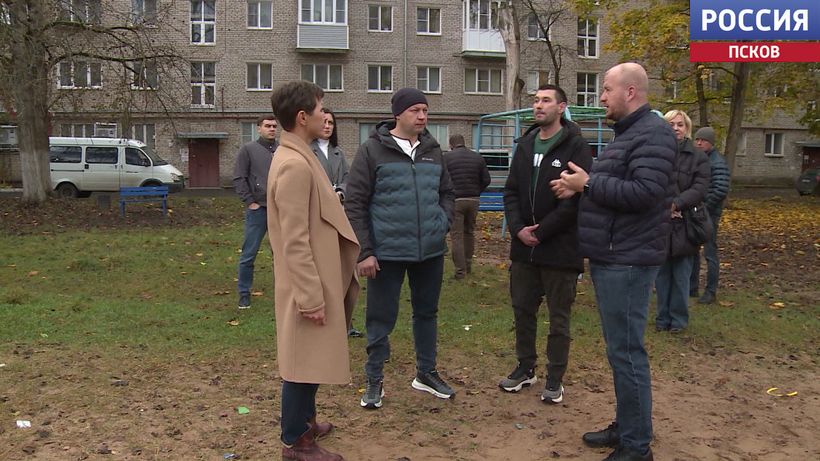 Участники программы "Герои земли Псковской" знакомятся с работой органов власти