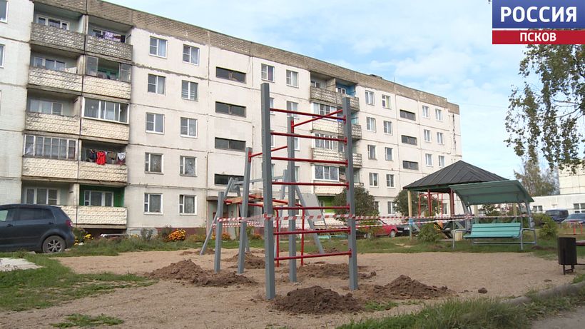 В Пыталово появились новые детские площадки и пешеходные зоны благодаря ТОСам