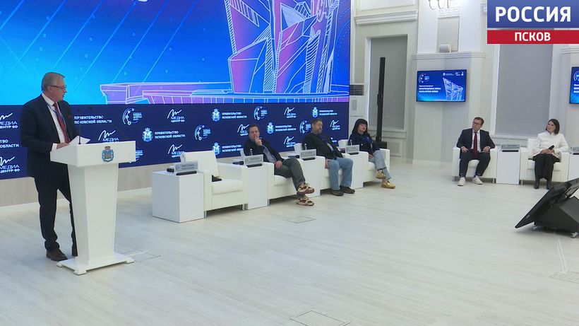 Борьба с фейками и работа с фактами. Актуальные вопросы обсудили специалисты из разных стран на медиафоруме в Пскове